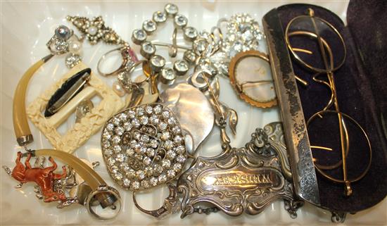 Mixed costume jewellery(-)